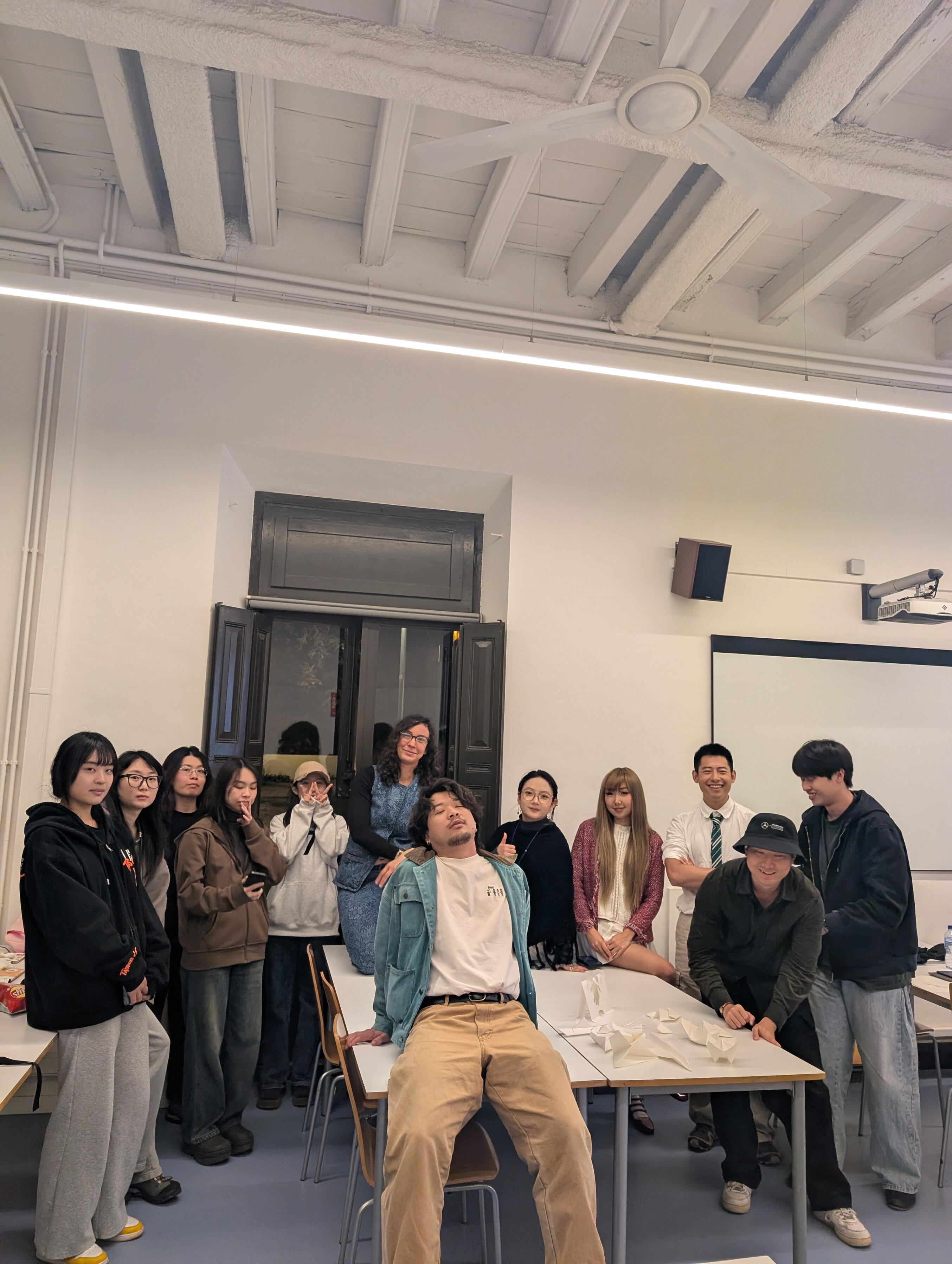 Zuzanna Suchon with students Ornamental pattern study, School of Ornament masters lecture programme, lecture, workshop, students